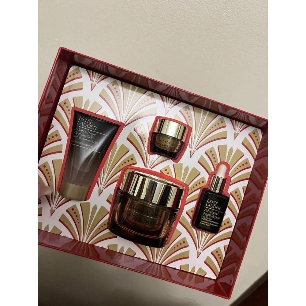 Estee Lauder Revitalizing Supreme Moisturizer Holiday Set The Lift Firm Routine